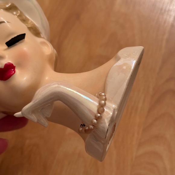 🌻 Vintage rare lady head vase pastel floral hat flower - Picture 3 of 9